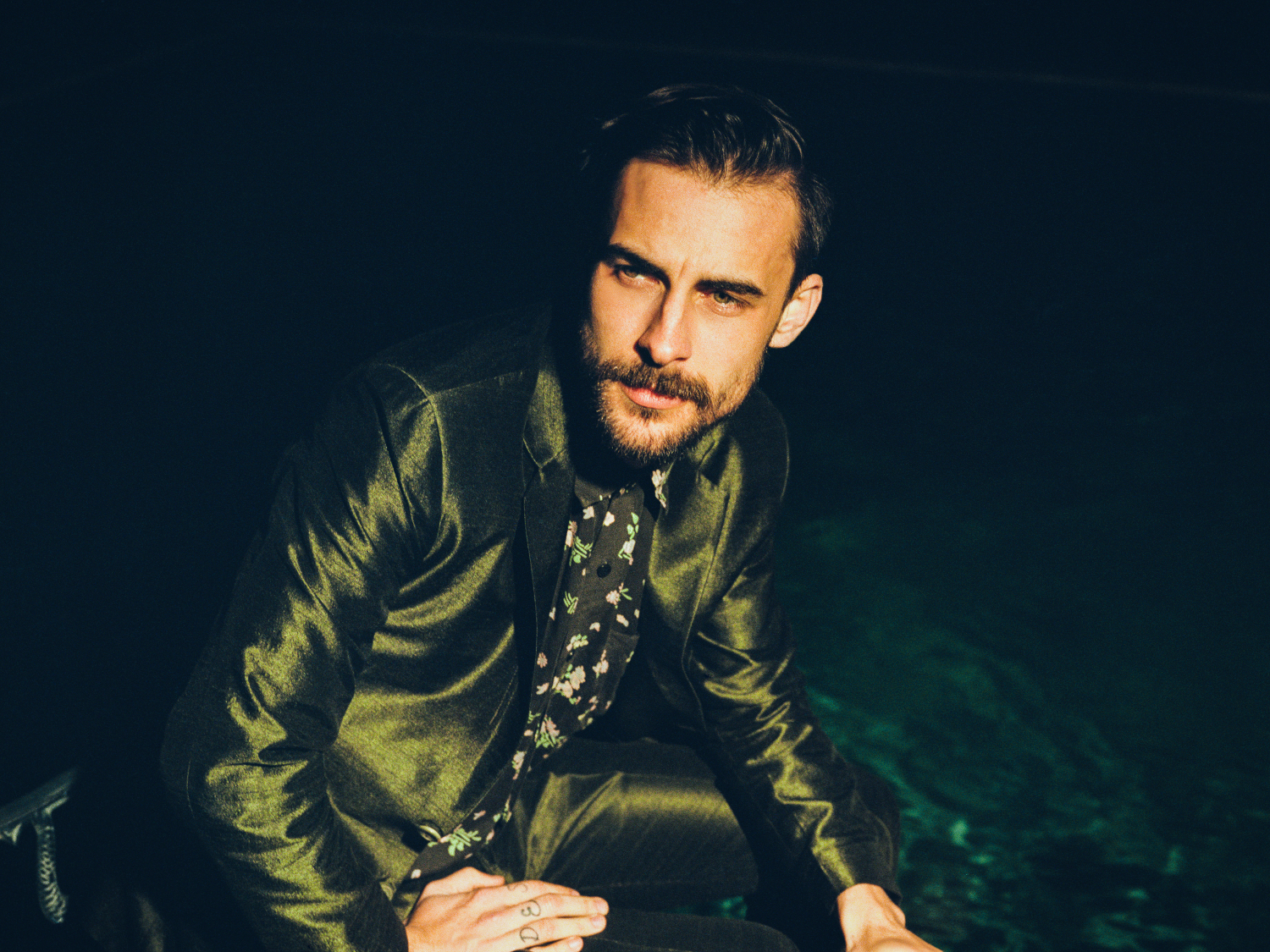 This June! Select number of shows for Robert Ellis and his band